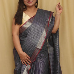 Women's Handloom Linen Cotton Blend Bhagalpuri Check Saree with Contrast Blouse Piece - View 4