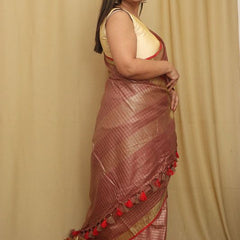 Handloom Linen Cotton Blend Bhagalpuri Check Saree with Contrast Blouse Piece - View 3