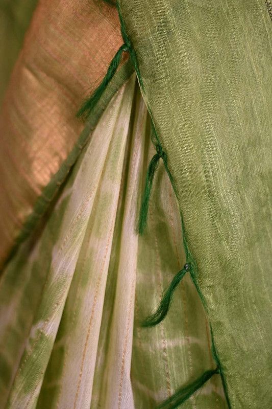 Green Sequins Bhagalpuri Handloom Silk Striped Sibory (Tie-Dye) Saree - View 8