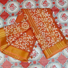 Linen Cotton Blend Handloom Batik Print Saree (GLBR_Gold-Dusty_Orange) - View 5