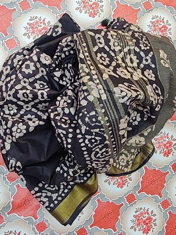 Bhagalpuri Linen Cotton Blend Handloom Batik Print Saree (GLBR_Gold-Black) - View 7
